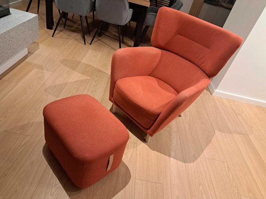 Ikea Oskarshamn - Fotel uszak Tonerud (czerwony)