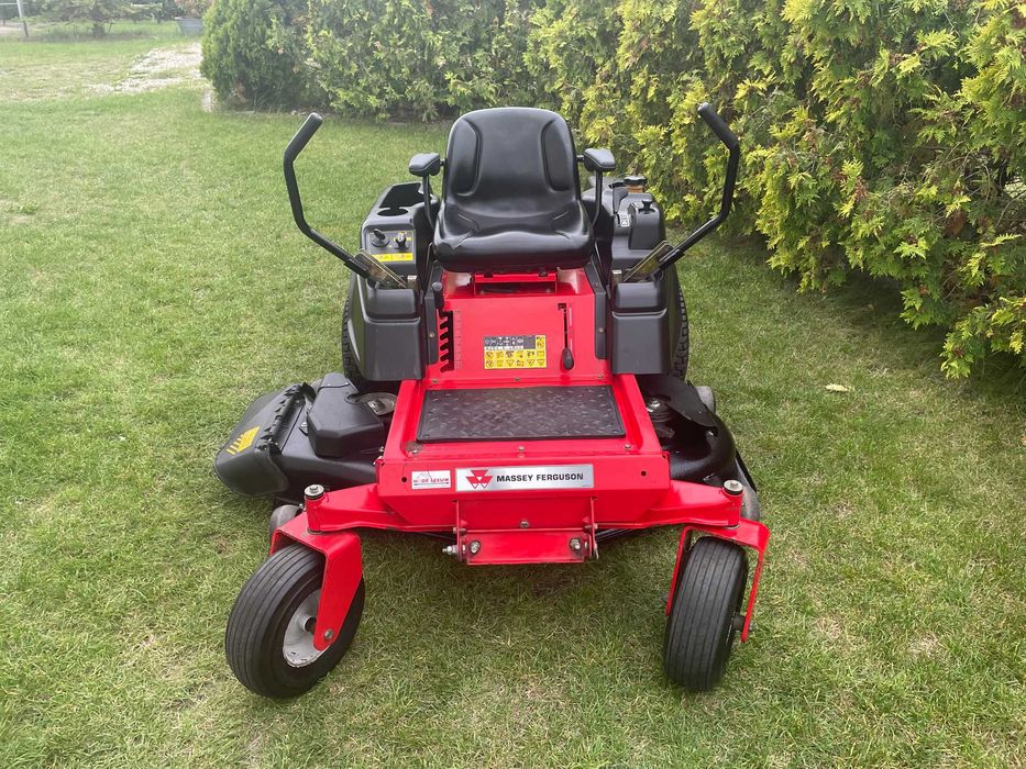 Kosiarka o zerowym promieniu skrętu Massey Ferguson MF 50-22zt