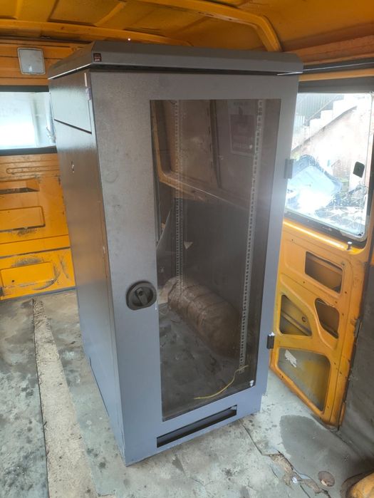 Szafa serwerowa MOLEX RACK 24U