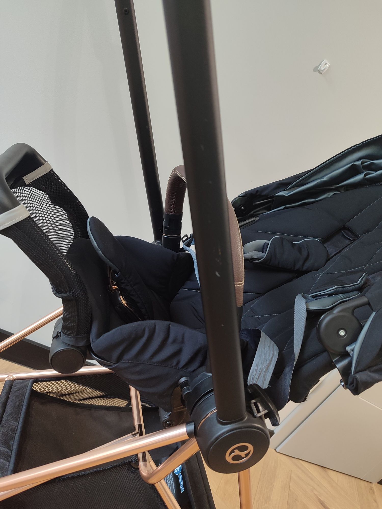 Wózek spacerowy marki Cybex Mios stan niemalże idealny
