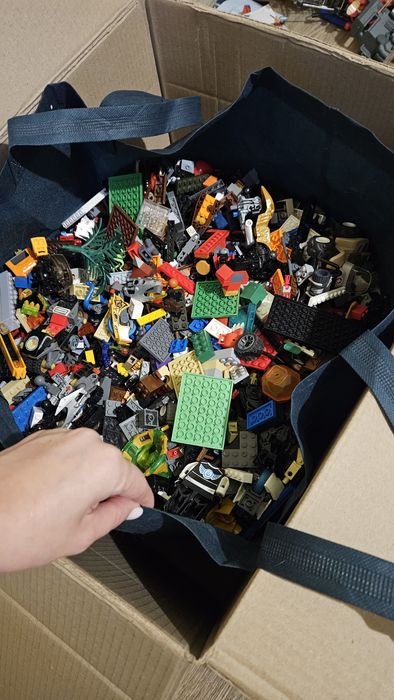 Лего на вагу, деталі лего