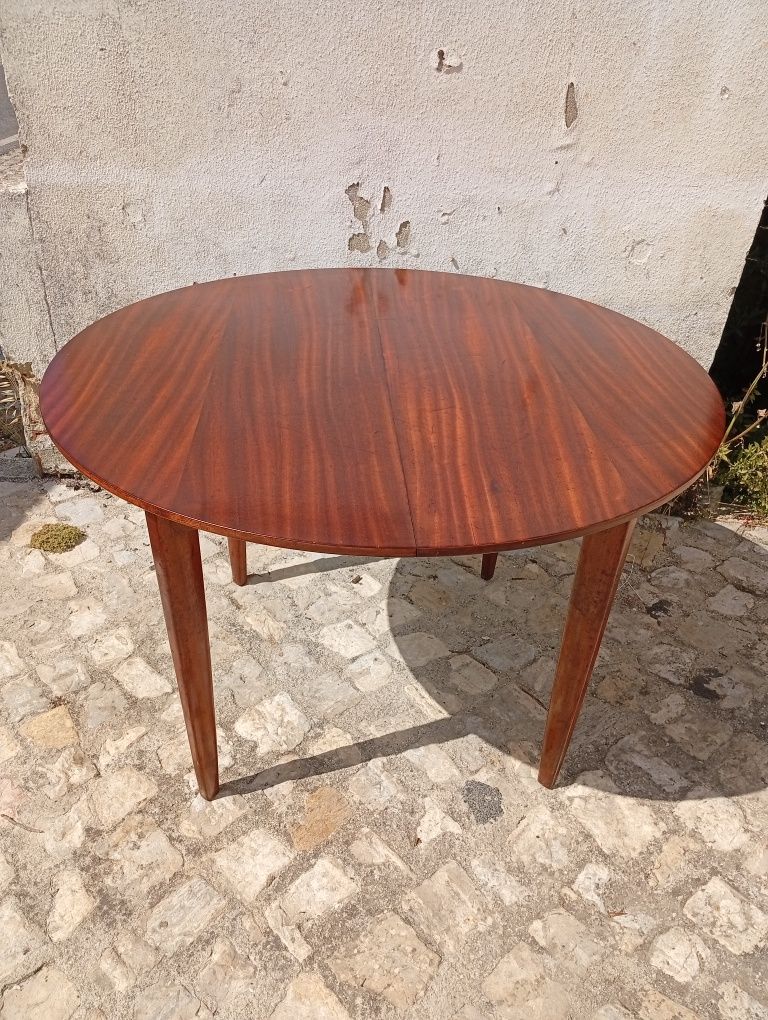 Mesa e 6 cadeiras Olaio