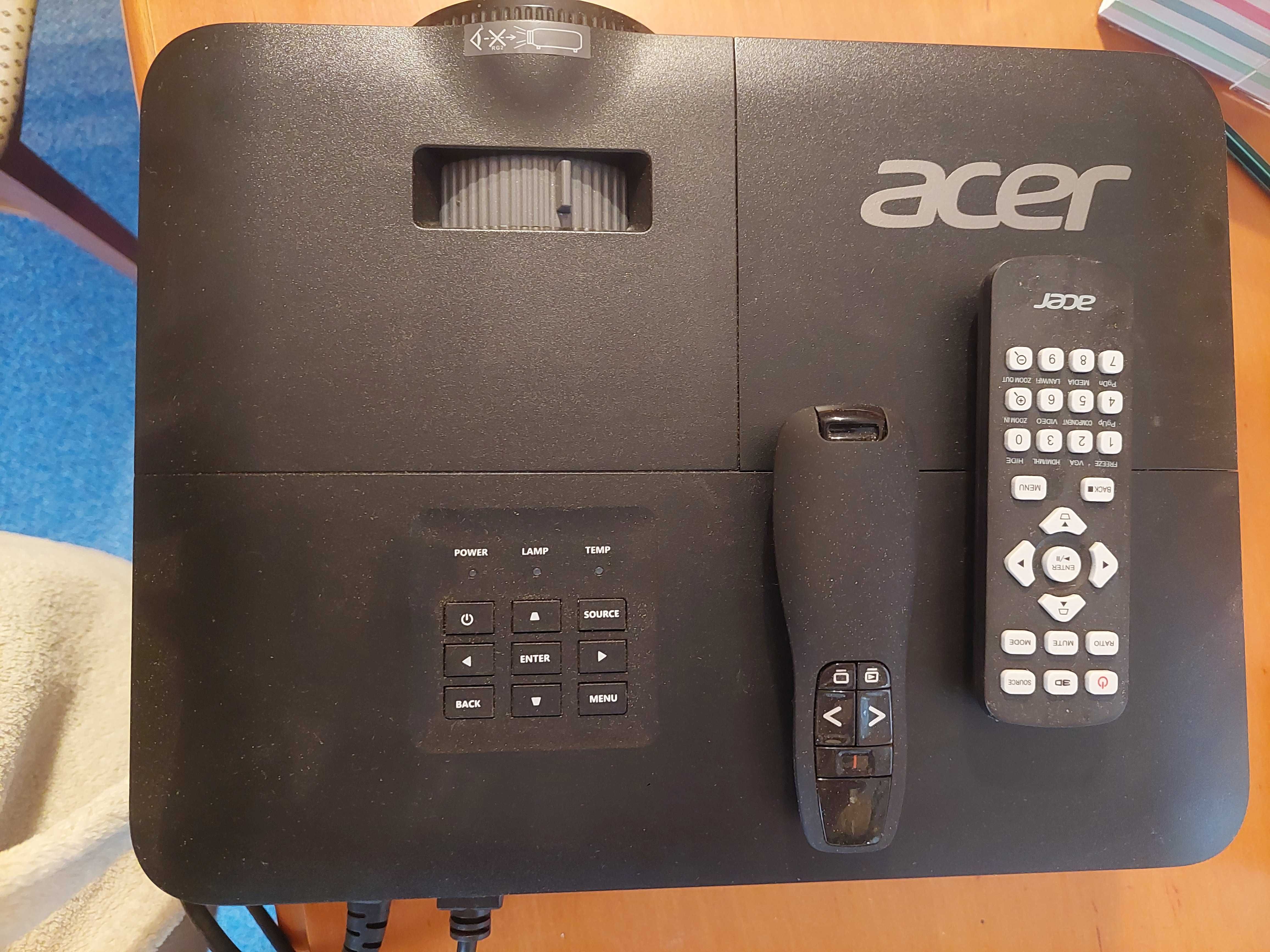 Projektor, rzutnik Acer DWX 1842 w bardzo dobrym stanie