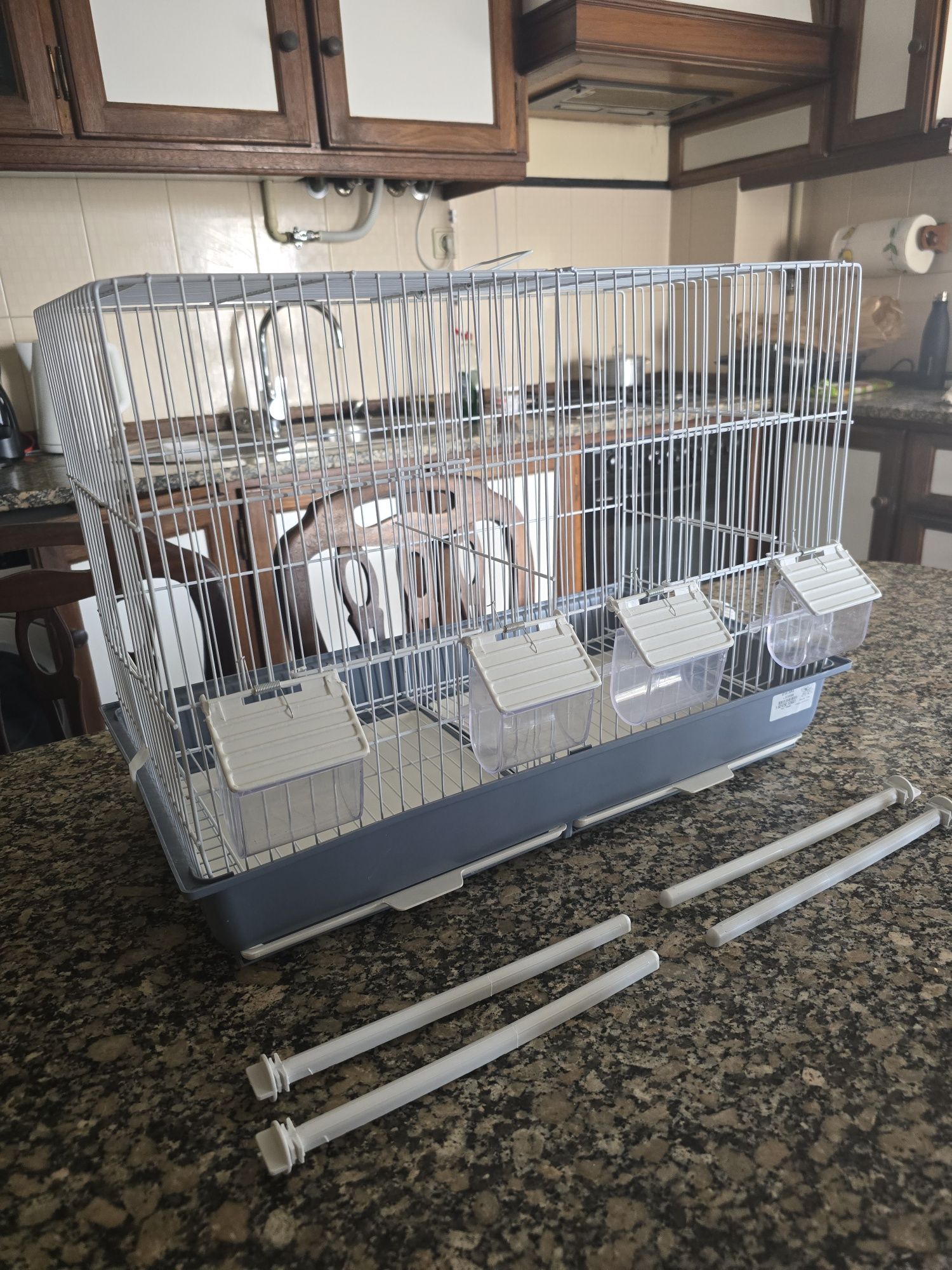 Gaiola para pássaros com separador