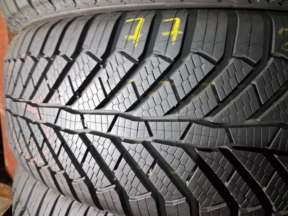 225/55 R18 Kumho резина зима ПАРА