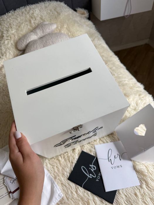 Весільній банк дерево