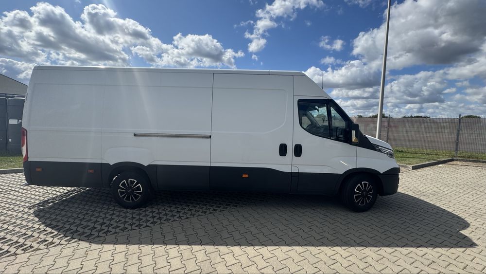 Wynajem Iveco Daily 2.3 Automat / najdłuższa wersja / bus dostawczy