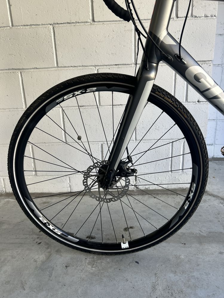Rower Giant anyroad gravel trek cube specialized szosa mtb ktm