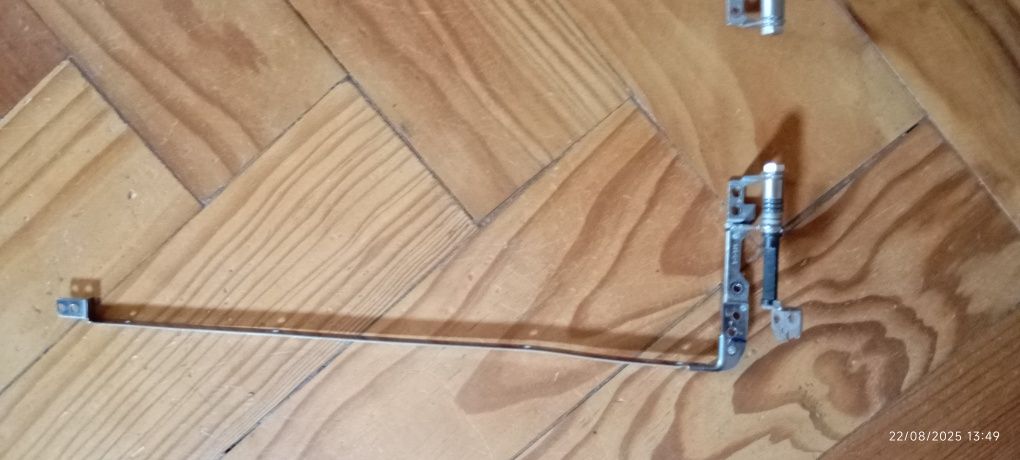 Dobradiças para ecrã de HP dv5
