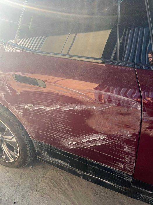 BMW IX Xdrive50. Двері праві передні і задні в зборі під покрас