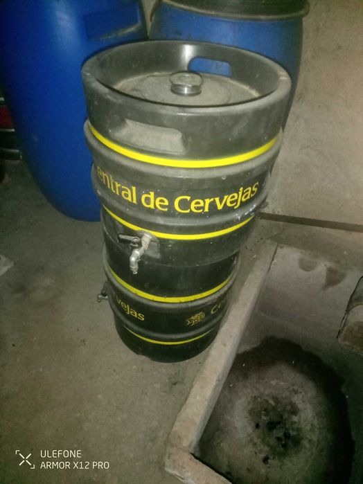 Pipas em inox com torneiras com prensa de vinho!