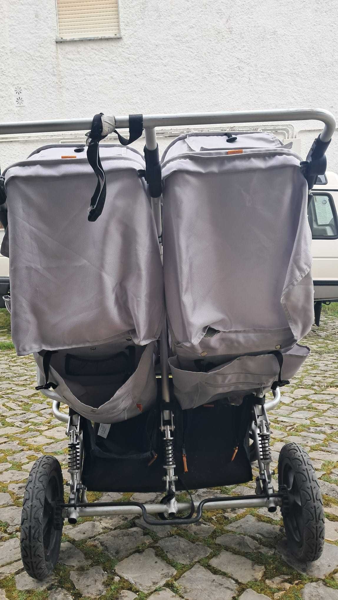 Carrinho de bebé duplo, gémeos, dobrável com capa de chuva, caminhadas