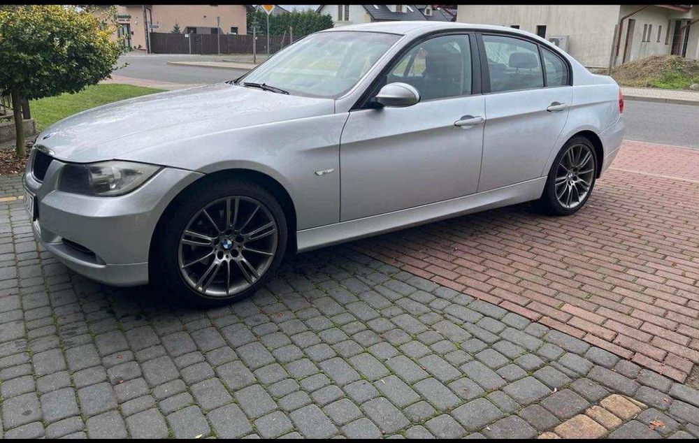 BMW E90 2006 benzyna