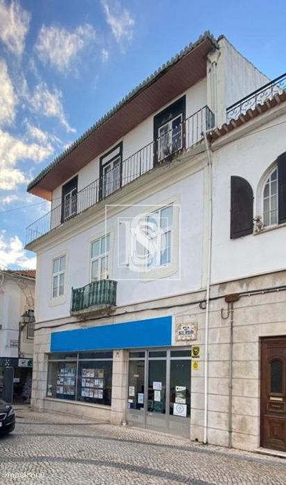 Prédio para Investimento no Coração de Torres Novas