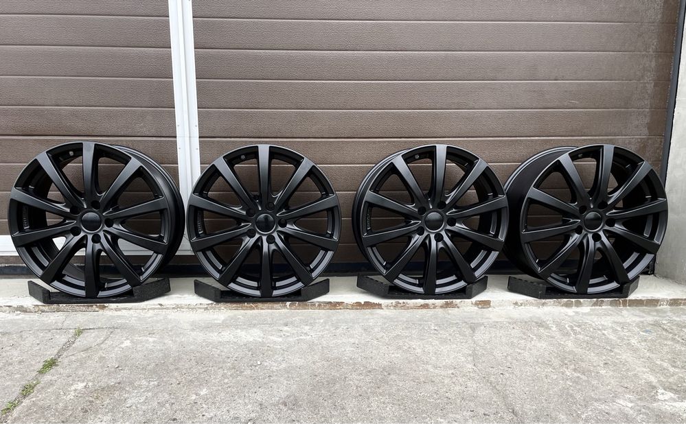 4x felgi aluminiowe Czarne 5x112 r18 et35 8J Alufelgi (Audi Mercedes