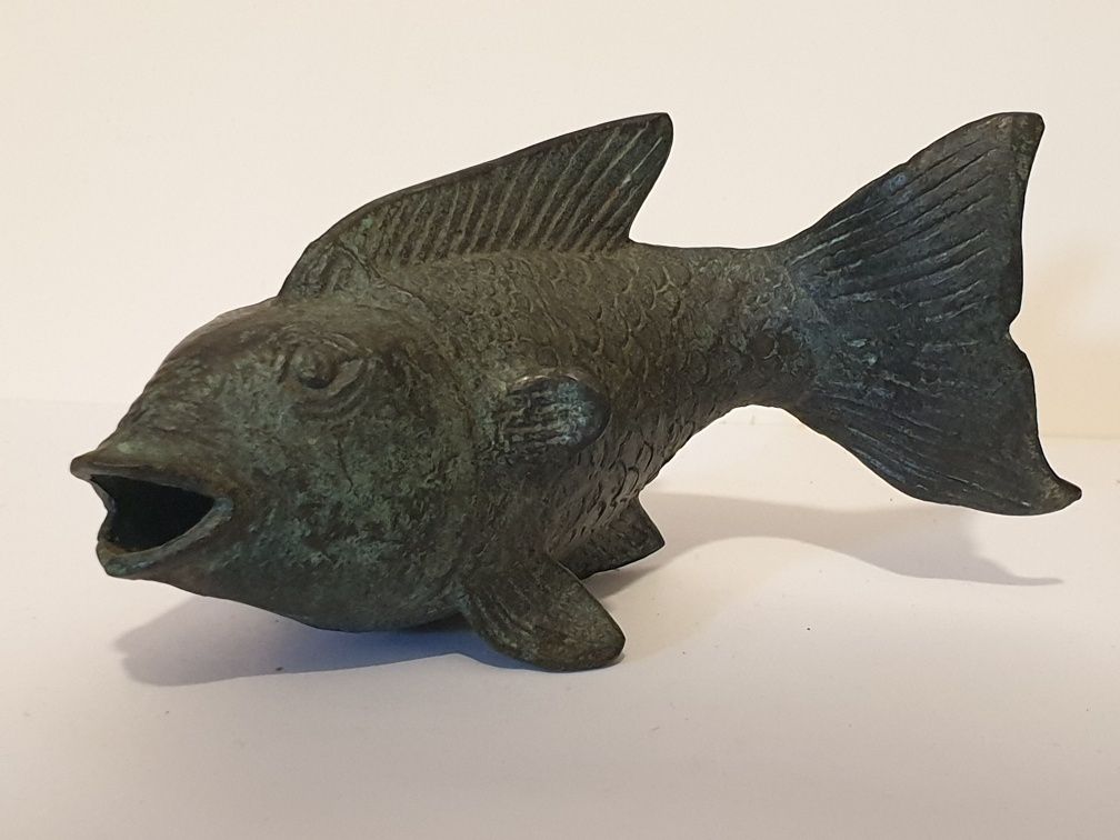 Fantástico antigo peixe asiático em bronze
