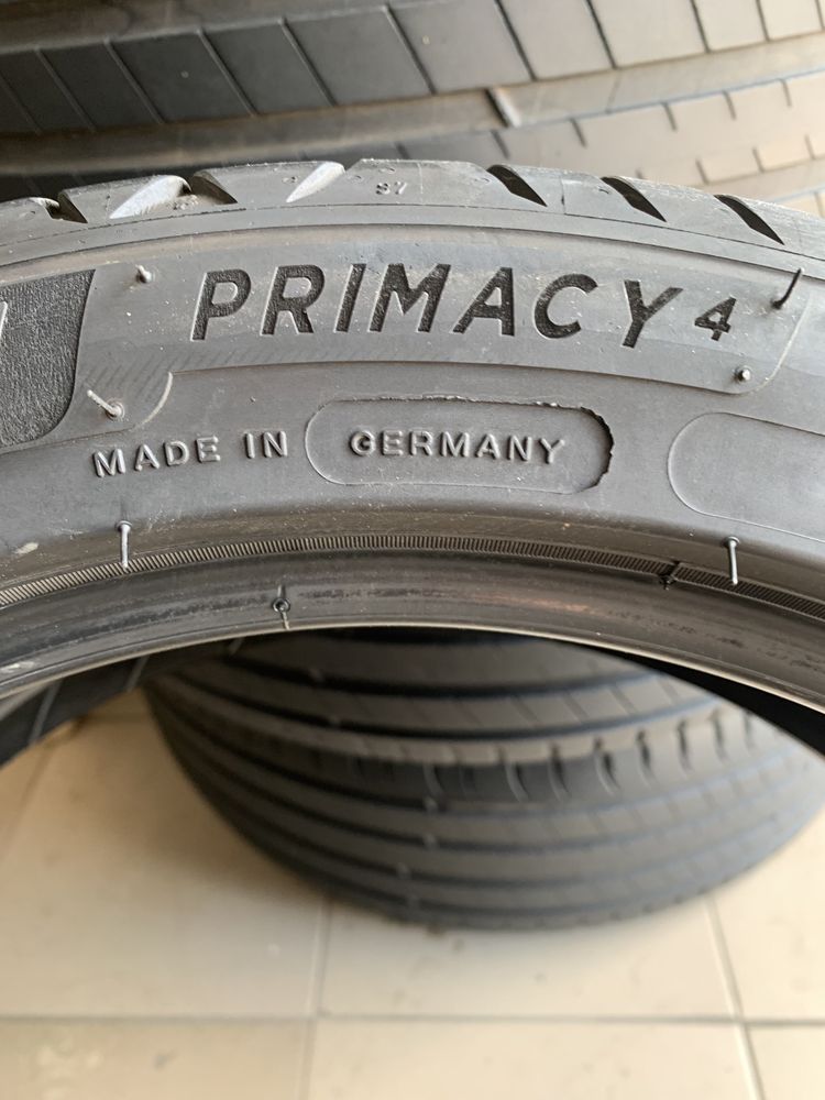 Пара літніх шин 235/40/18 91W Michelin Primacy 4