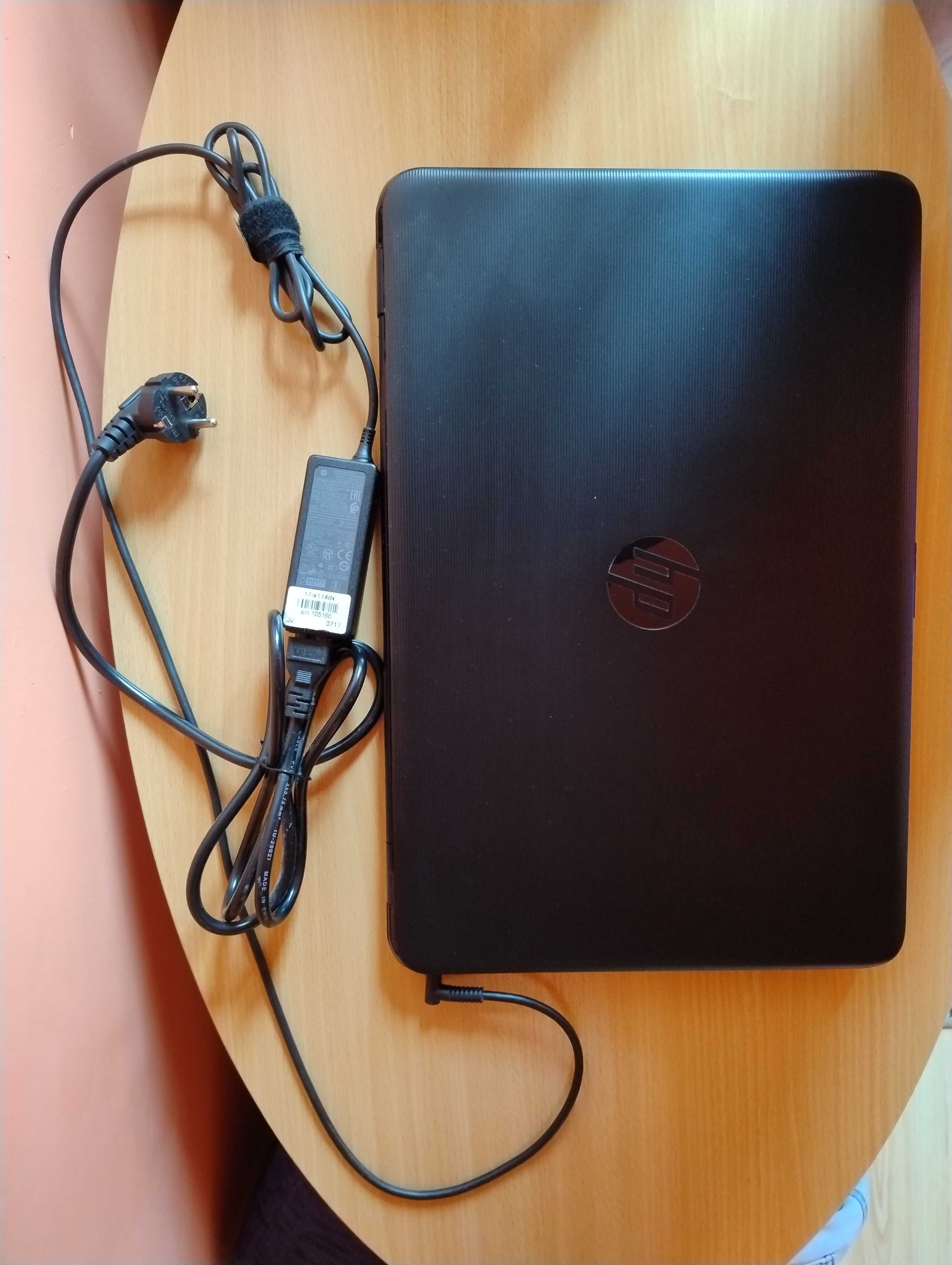 Laptop HP 17-x114dx/i5-7200U/17,3"/8 GB RAM/112 GB SSD/Win10Home