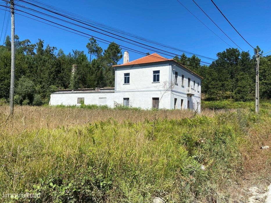 Casa antiga para recuperar