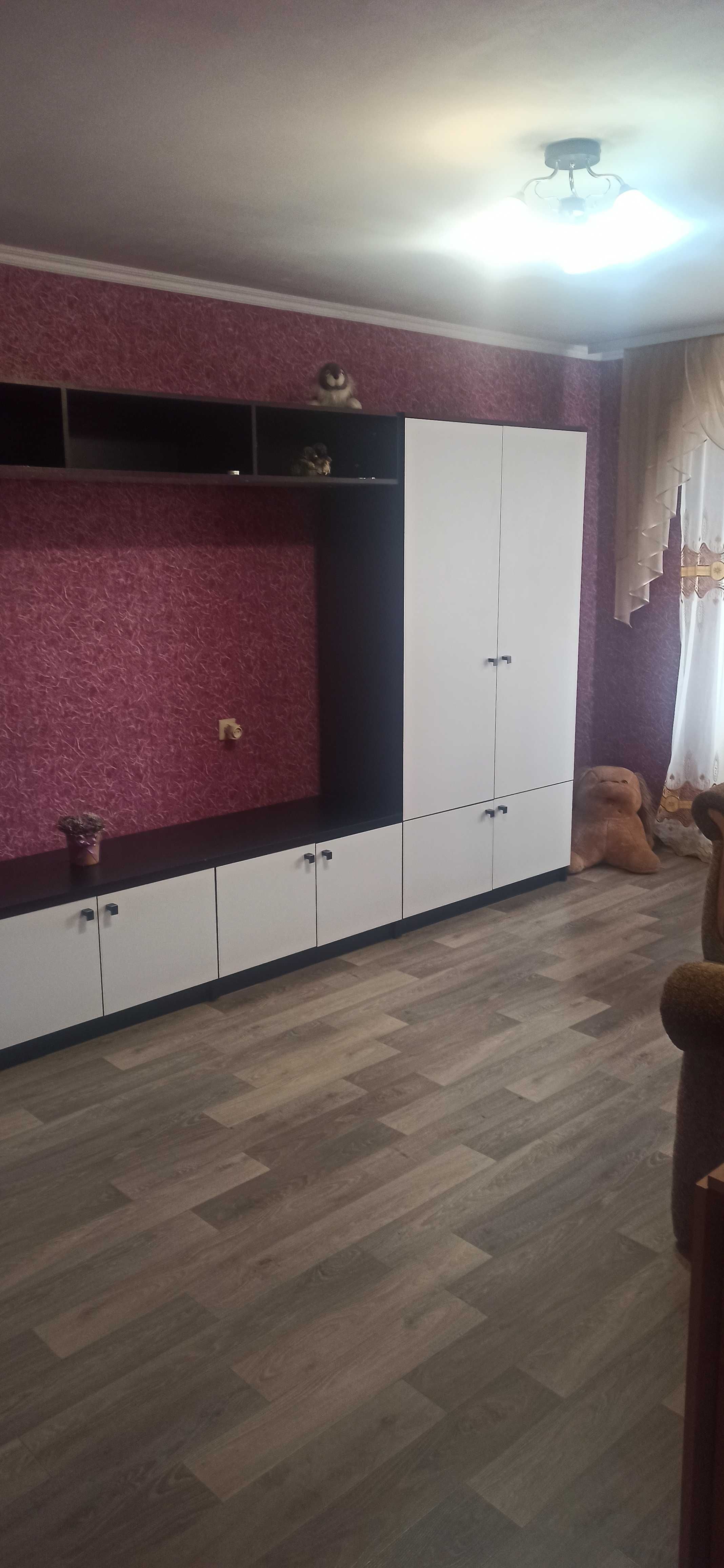 Продам 3-х кімнатну квартиру з індивідуальним опаленням в с.Войниха