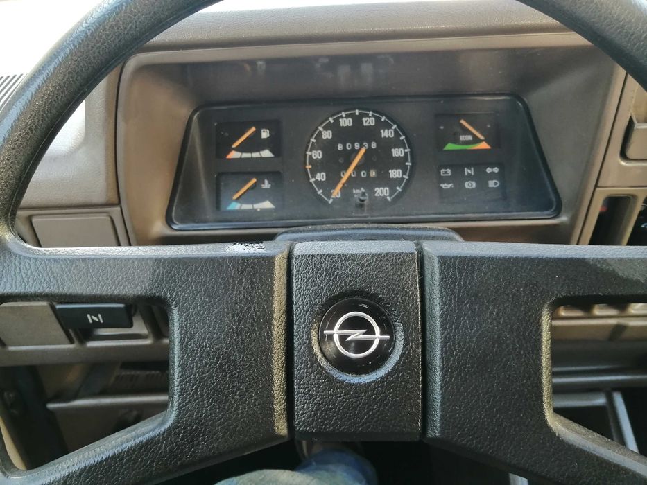 Opel Corsa 1.2 Clássico Certificado 80.000km
