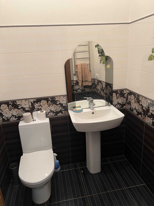 Продаж двоповерхового будинку вул. Надпільна