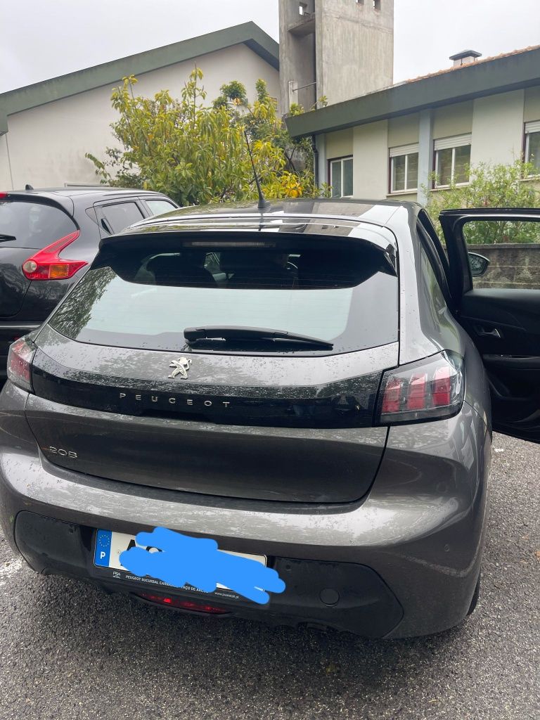 Peugeot 208 de 2021 58.000mil km 75cv