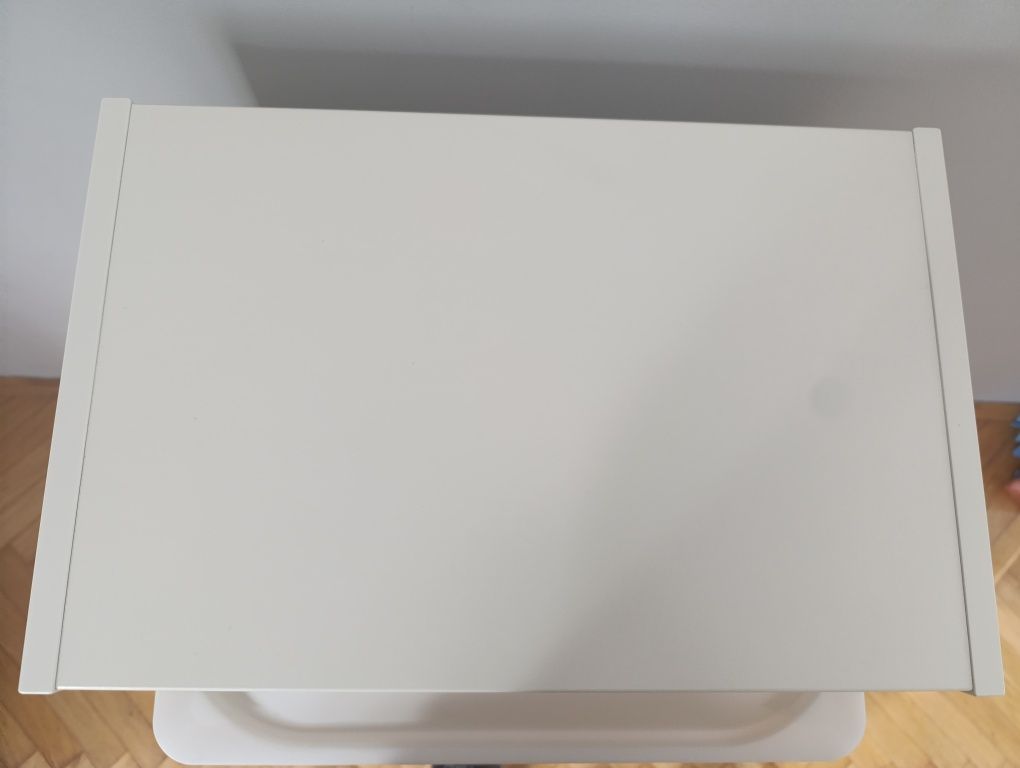 Regał z pojemnikami IKEA TROFAST