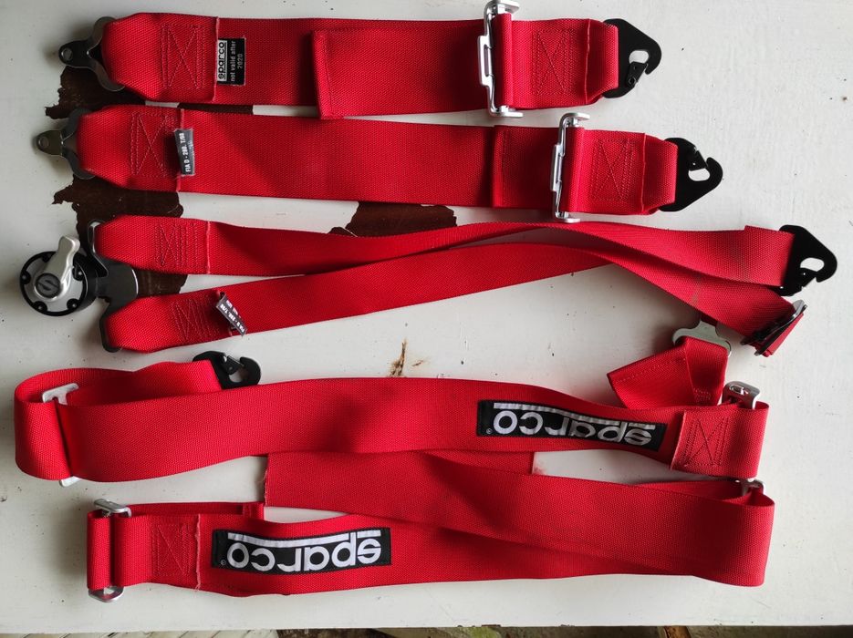 Vendo cinto de competição Sparco 6 apoios