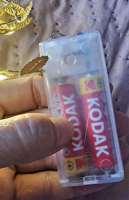 Dekoracja girlanda złote listki świecąca 2m.