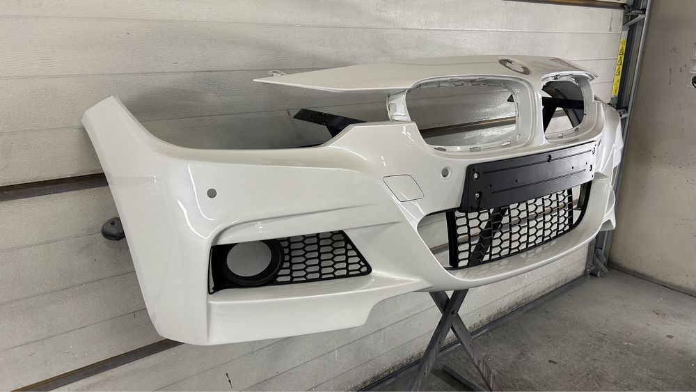 Bmw f30 zderzaki i progi M-PAKIET, mineral-white A96
