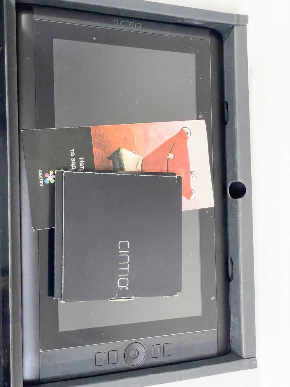 Графический планшет Wacom Cintiq 13HD (DTK-1300)