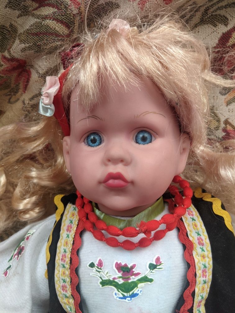 Кукла в украинском костюме