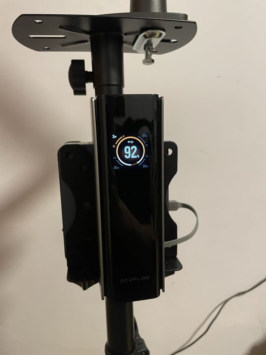 Станція для монітора 32" з автономним MiniPC на Intel Iris