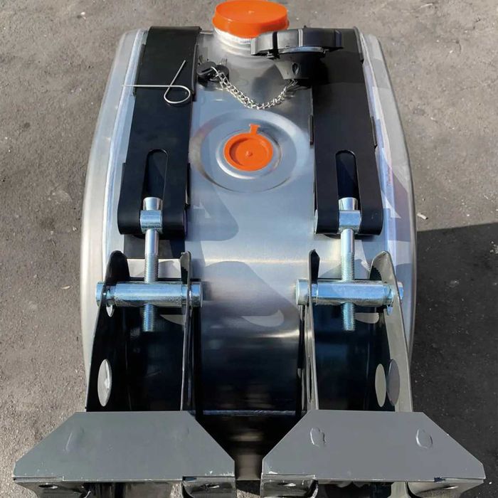 Паливний бак алюмінієвий Volvo, Renault вольво рено 165л (710х690х430)