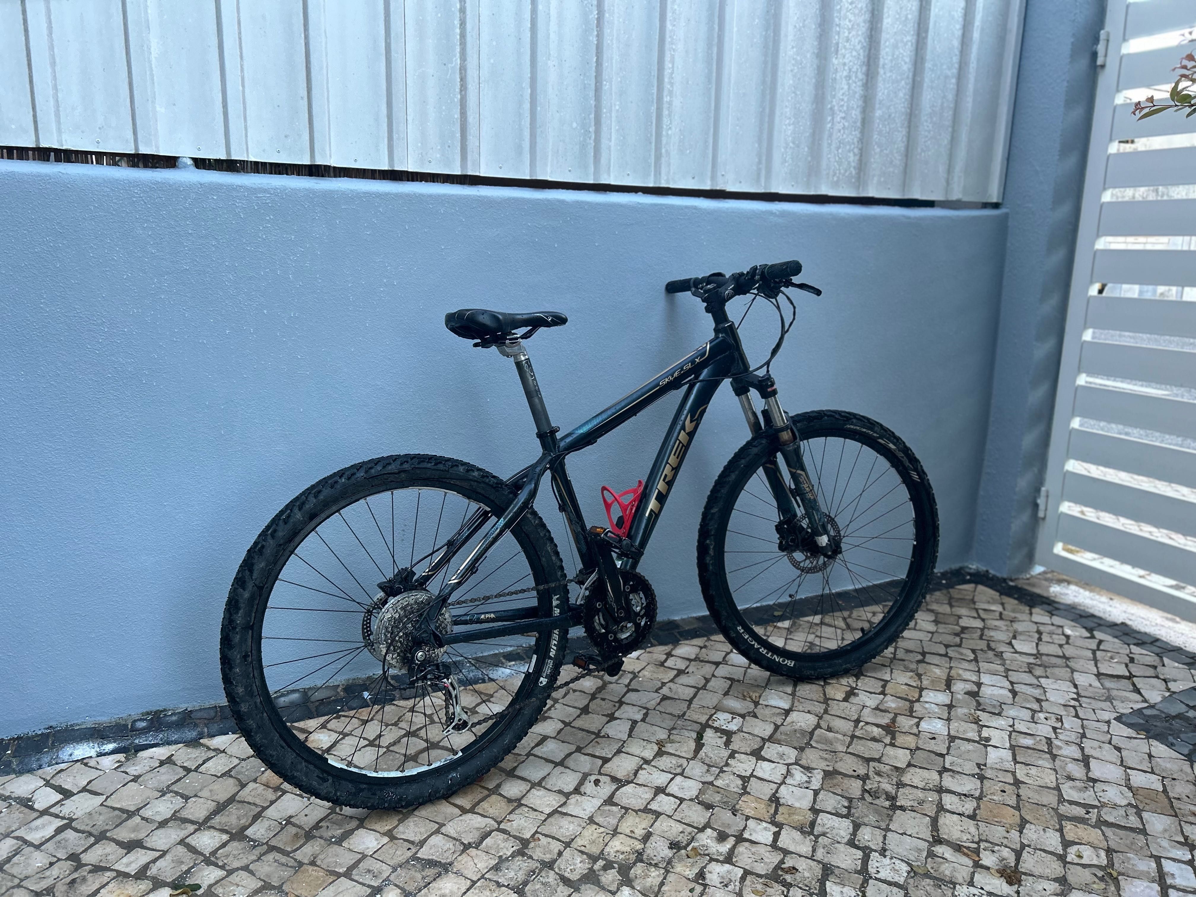 Vende-se Bicicleta de Montanha TREK Skye SLX