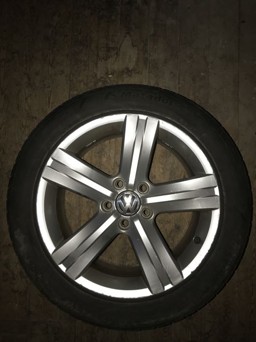 Vw r17 диски з шинами