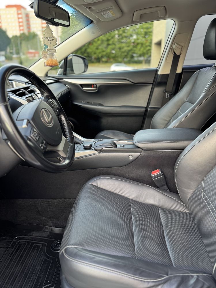 Lexus Nx 200t awd 2016r