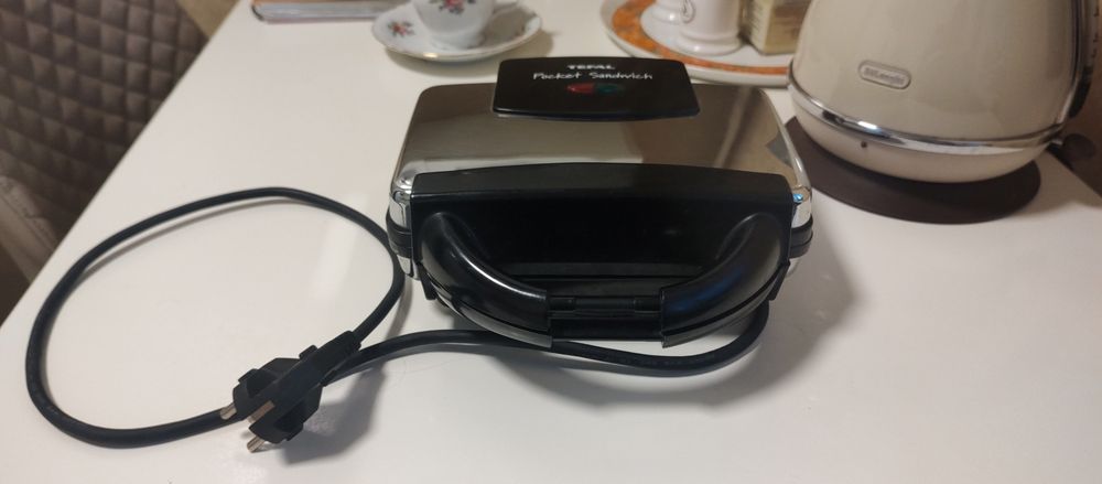 Бутербродница Tefal