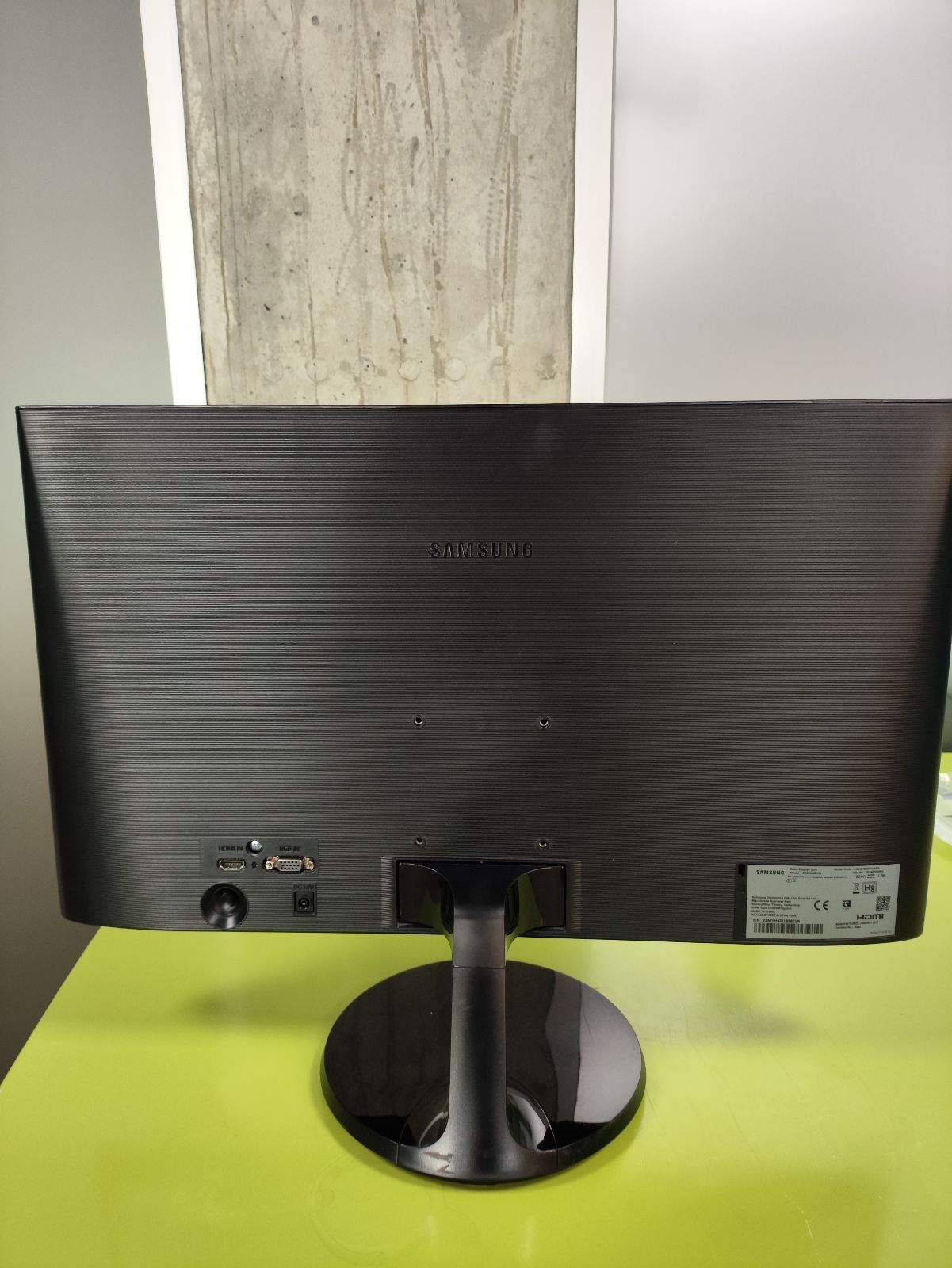 монітор Samsung S24F356FHU, S24F350FHU