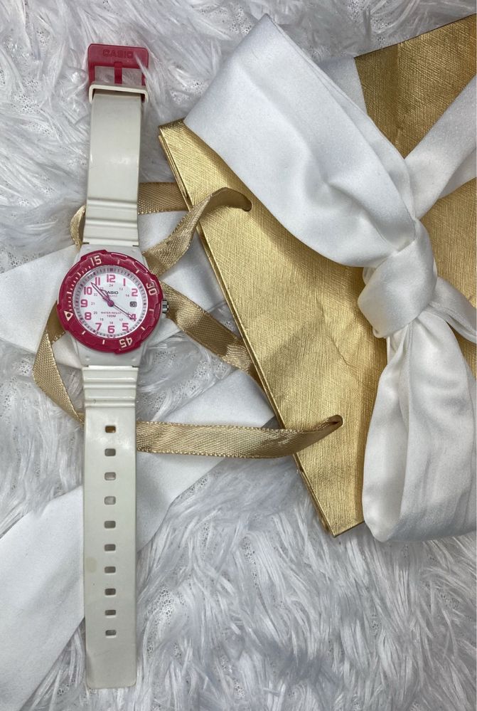 Zegarek dziecięcy Casio model  LRW-200H-4BVE
