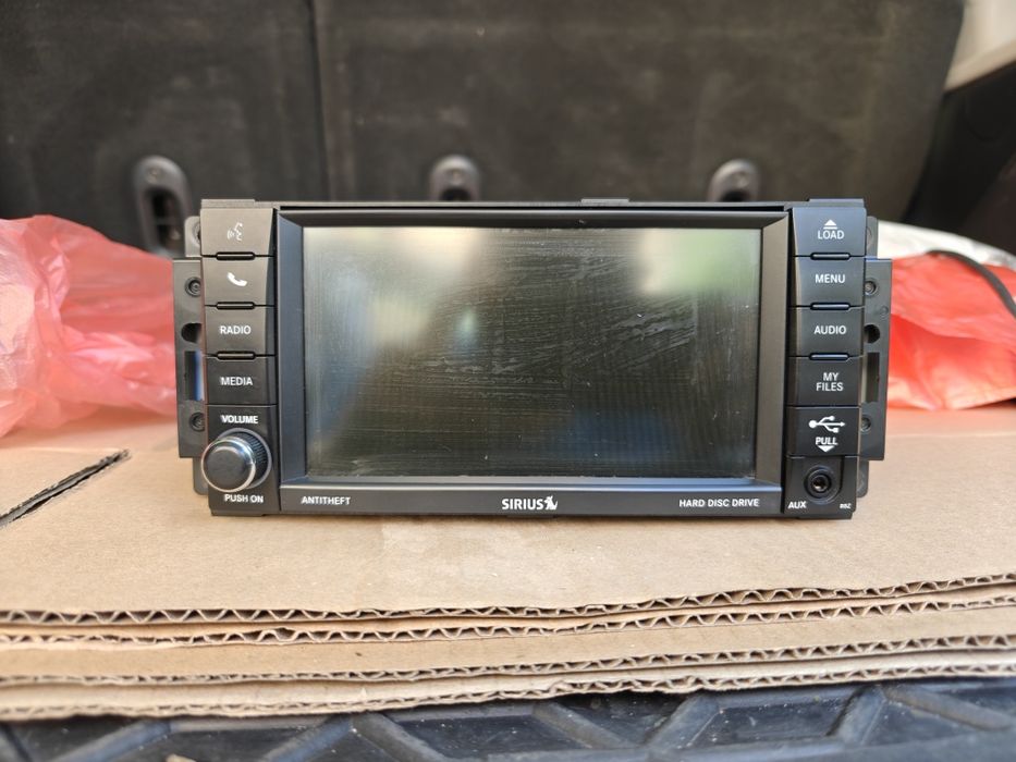 Оригінальна магнітола Jeep patriot/compass з камерою заднього виду