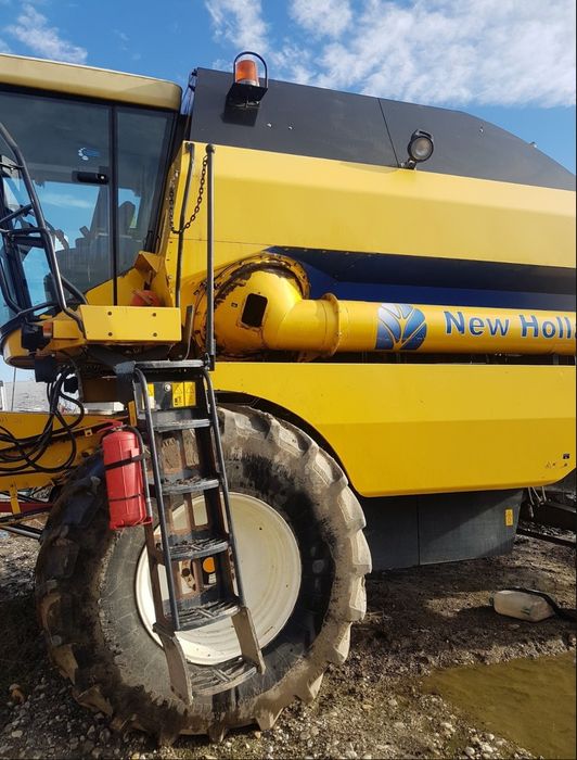 New Holland TC 5070