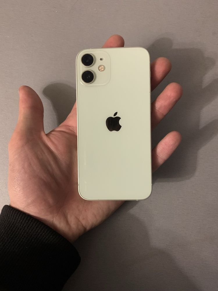 Продам iphone 12 mini 64gb Neverlock 83%