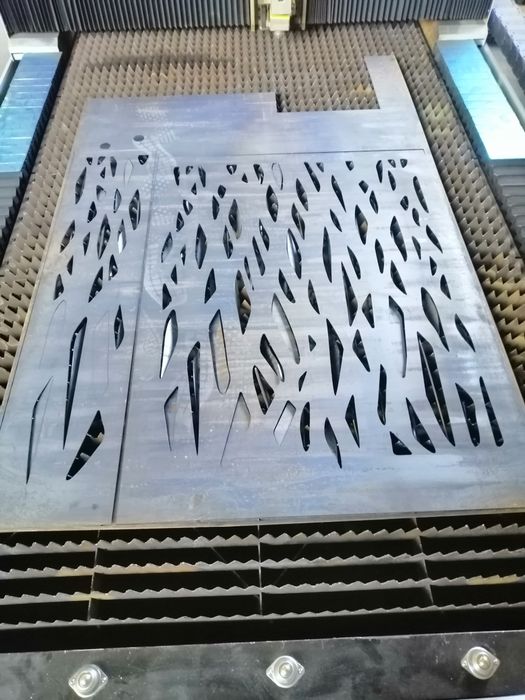 Лазерна різка металу