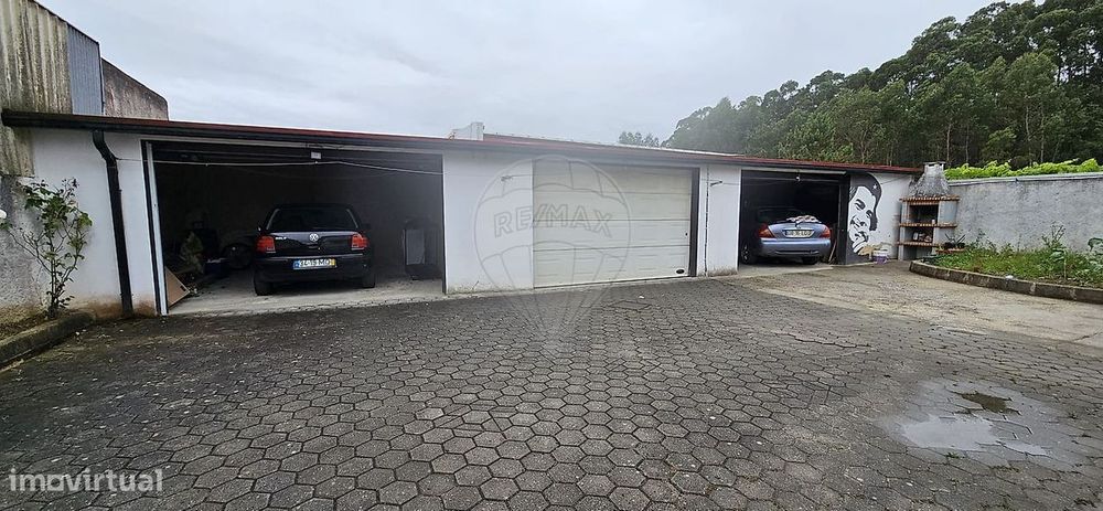 Moradia T4 para venda