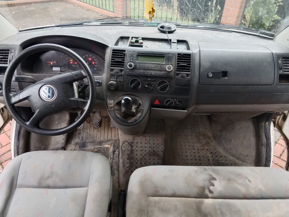 VW TRANSPORTER T5 1.9 TDI 9 osobowy