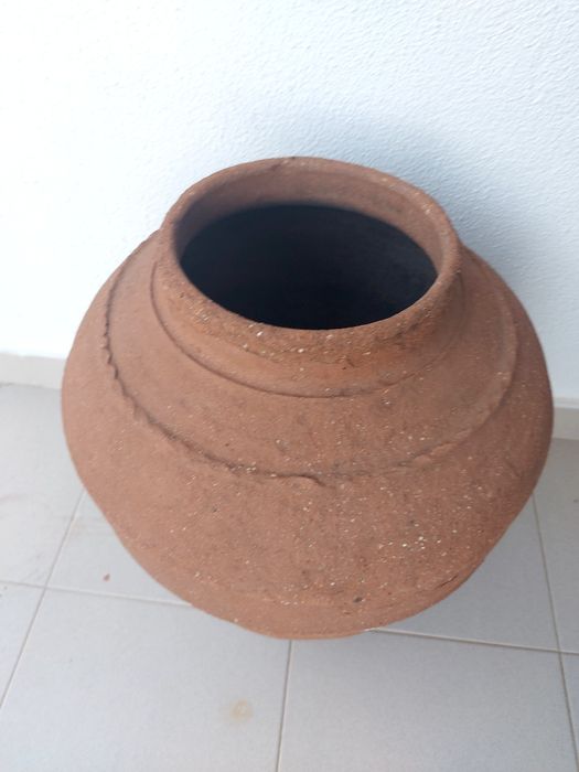 Anfora/vaso antigo em terracota