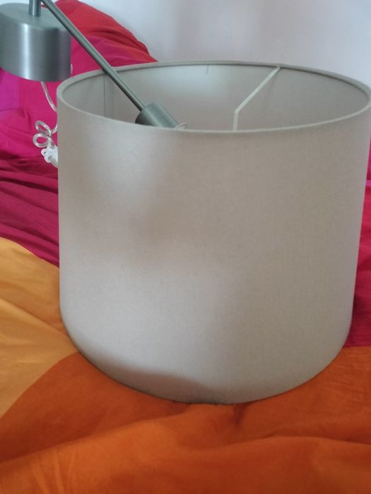 Candeeiro de teto novo sem etiquetas