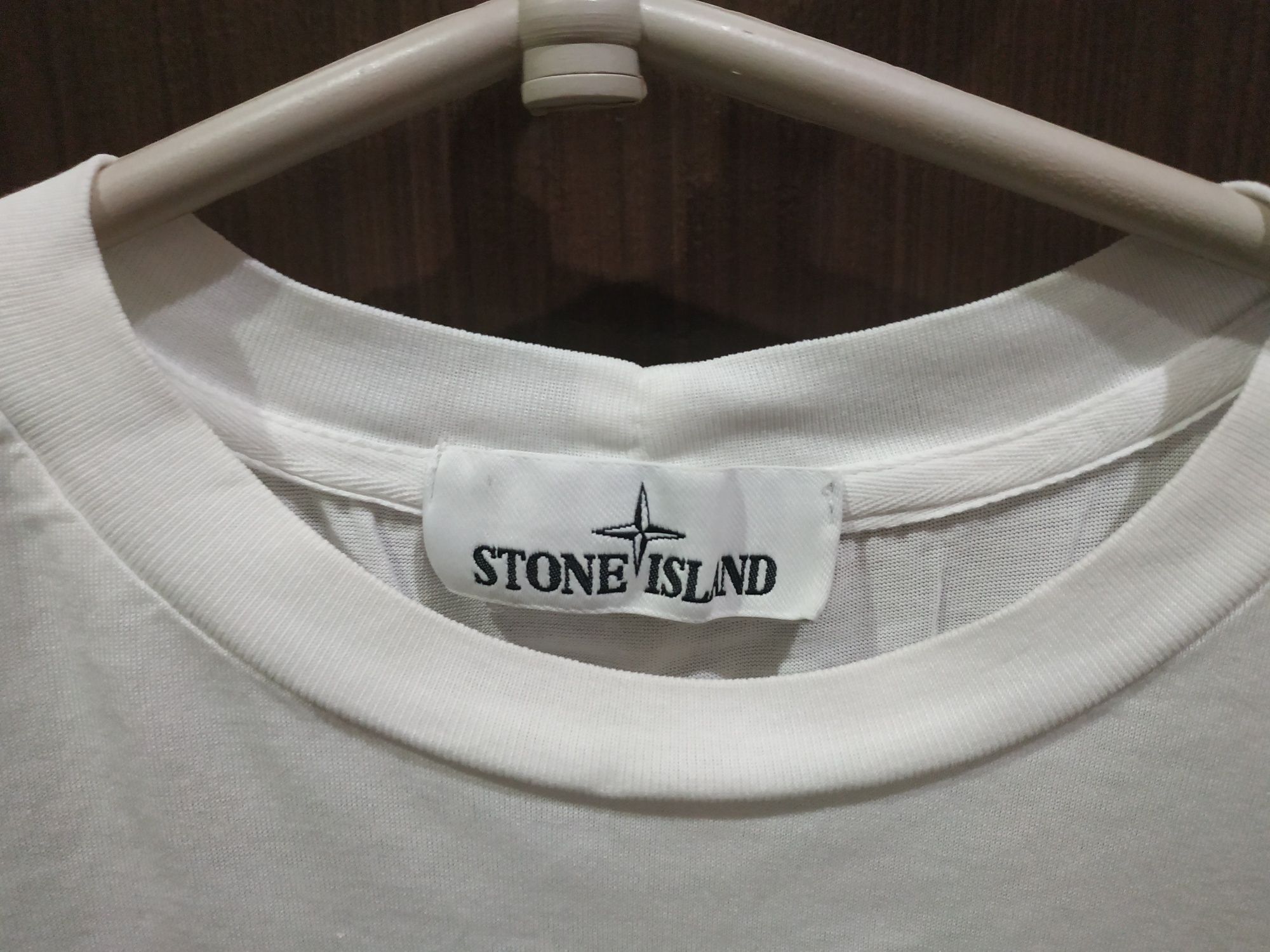 Мужская белая футболка stone island originals